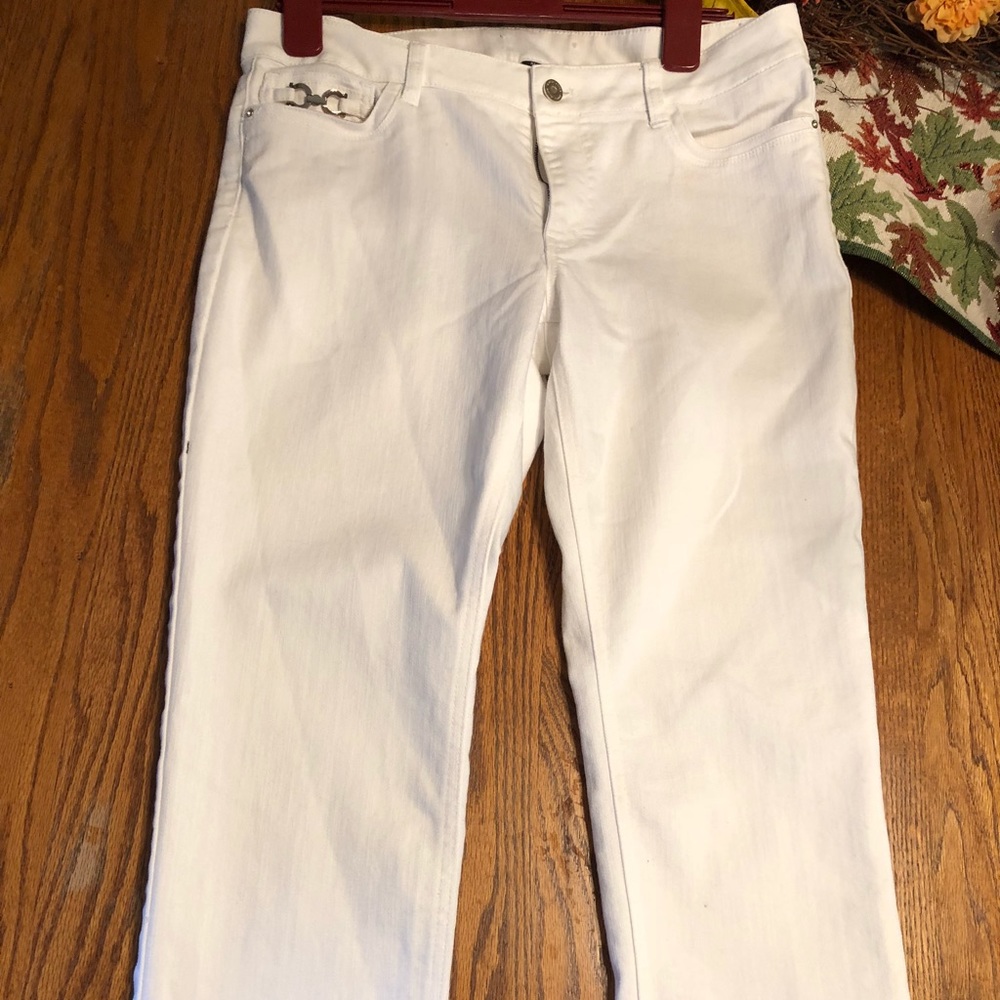 White House Black Market Size 12 Straight Leg Crop